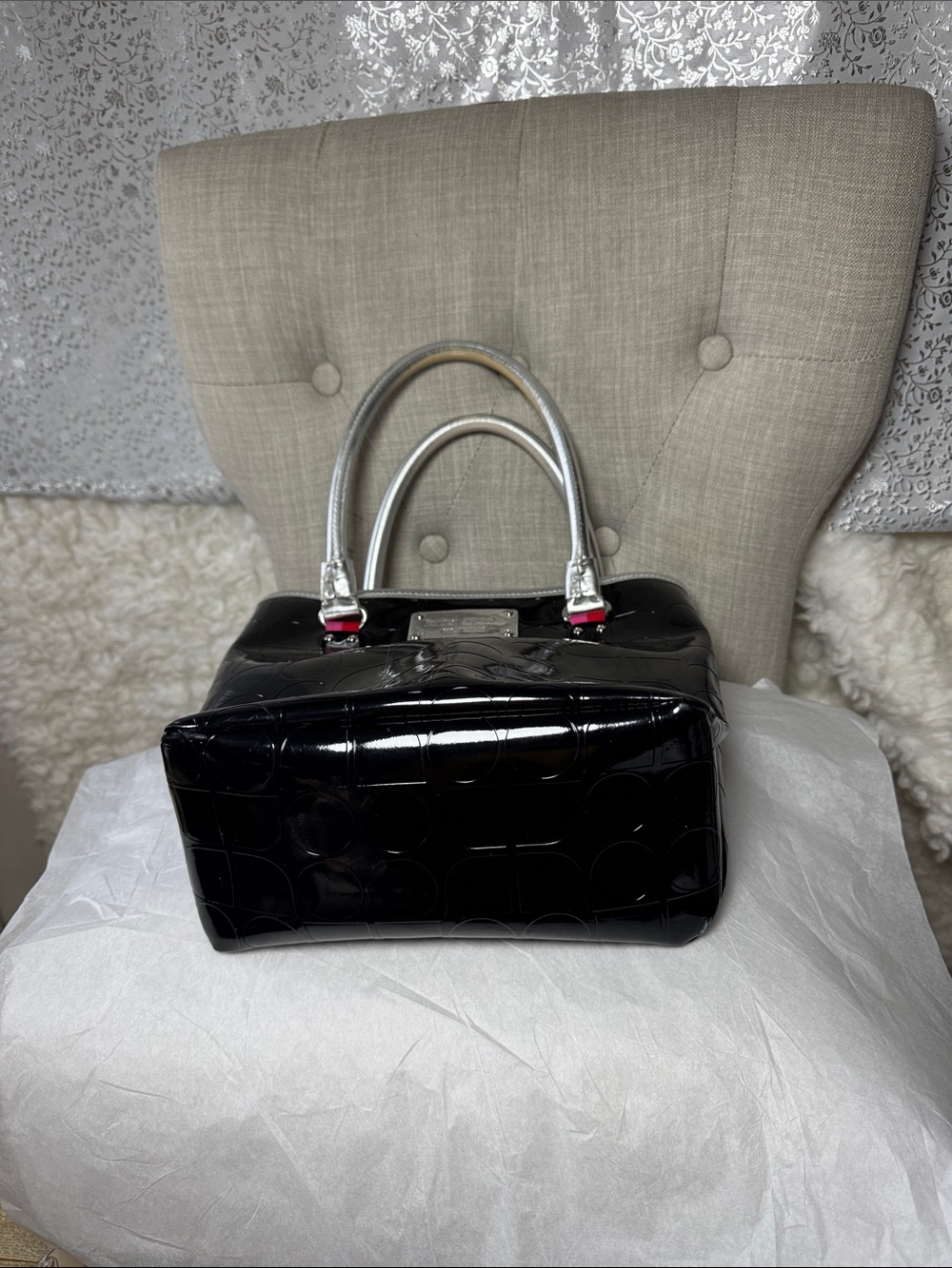 kate spade Black )Patent Tote with Silver Handles - Picture 4 of 6